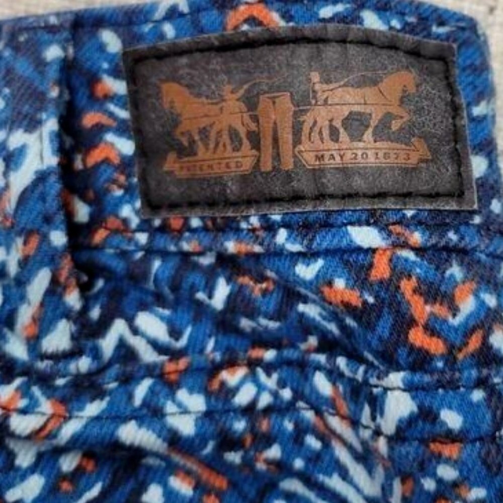 LEVI'S CUT Off Festival Blue Orange Raw Hem Shorts 6 - Picture 5 of 9